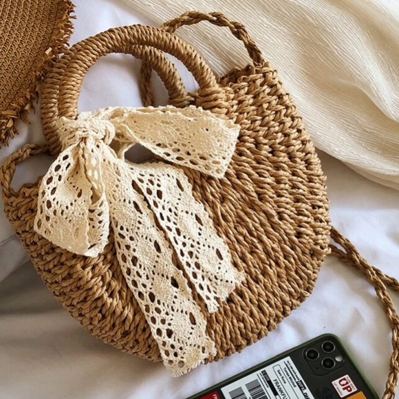 Small Straw Rattan Bag - Picture 3 of 5
